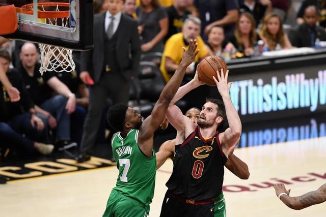 英超-B费世界波霍伊伦破门 曼联2-3诺丁汉森林